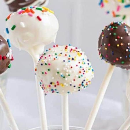 Childrens Baking Cake Pops